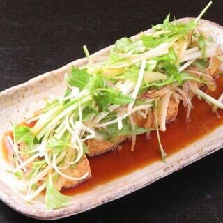 単品料理やコースも多彩