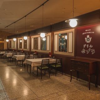 「みんなでワイワイ楽しめるお席、揃ってます！」魚秀 新宿では、少人数から団体様まで、人数やシーンに合わせてぴったりのお席をご用意しています。お仕事帰りのサク飲みから、宴会・会食・同窓会まで、幅広く対応◎人気の時間帯はすぐに埋まってしまうため、早めのご予約がおすすめです！