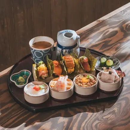 【予約限定】8種のおちょこ丼
