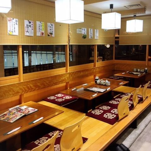 The atmosphere of calm waga is spreading inside the shop.In the Japanese-style seat, you can relax comfortably by taking off your shoes.Banquets can also be used for up to 15 people ◎ Please do not hesitate to make a reservation!