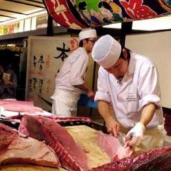"Tuna Cutting Show" to be held again in August!
