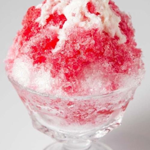 Brown Syrup and Soybean Flour Ice Cream / Shaved Ice with Strawberry Milk