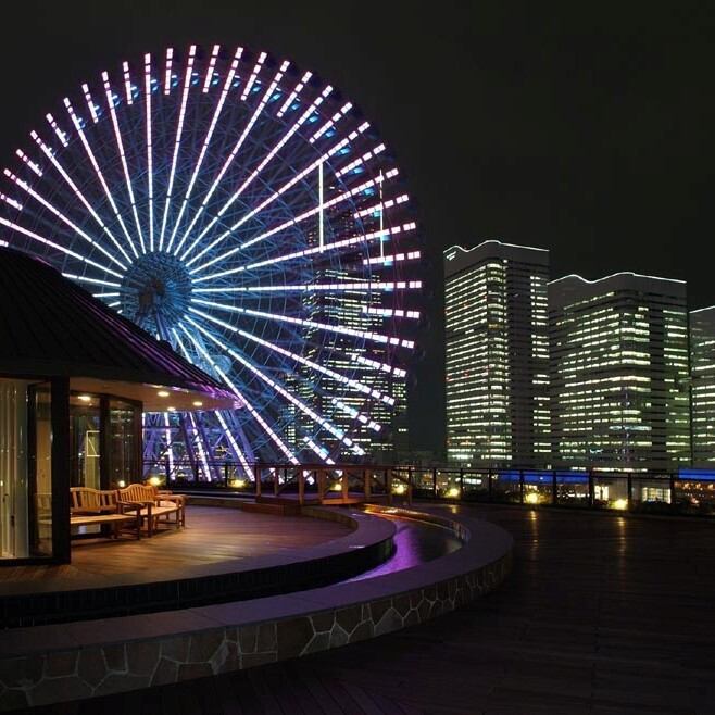 【日期】欣賞橫濱港未來著名的夜景與溫泉♪