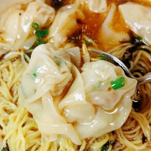 自家製酸辣ワンタン麺