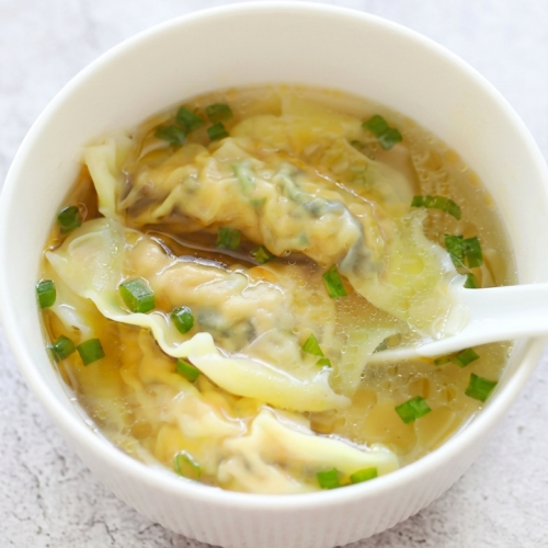 自家製もちもち水餃子（４個）