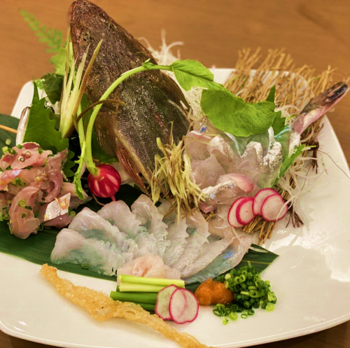 "Today's fish set meal" where you can enjoy seasonal fresh fish
