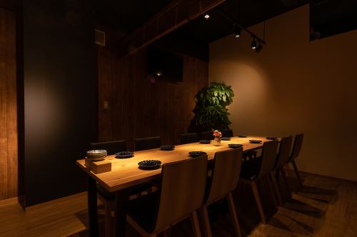 A restaurant with a private room with an outstanding atmosphere