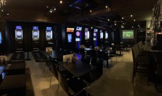 少人数で飲みながら、合間にダーツ★と贅沢な時間をお過ごしいただけます♪ 