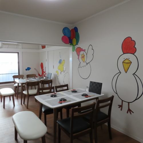 2階には4～6名様でご利用可能なテーブルを3席ご用意しております。