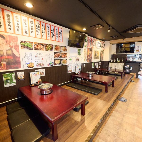 三重県松阪市に本店を構える名店の味わいを、そのまま大阪の地で再現いたしました。店内に一歩足を踏み入れれば、本場とりいちの活気ある空気感を感じていただけます。伝統の調理法や接客スタイルを大切にしており、まるで旅先で食事をしているような特別な感覚を味わえるのが自慢です。ぜひ一度ご来店ください。