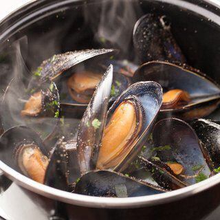 当店2・3月限定!昼のみ可!34種飲み放題付き【ムール貝とワイン堪能プラン】