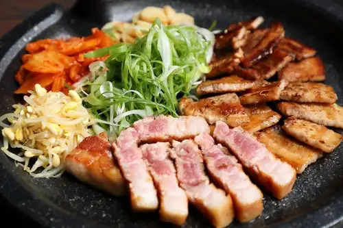 国産豚肉のサムギョプサル