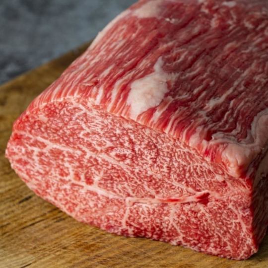 【飲放題付】黒毛和牛・カニのパスタを含む贅沢な全10品の地下コマ特別コース￥6380