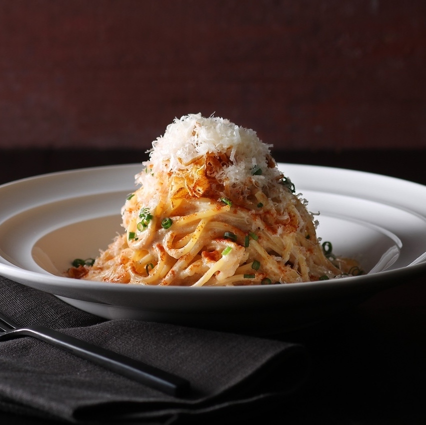 名物パスタと自慢のドレッシングバーでお好みの味を発見！