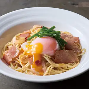 半熟卵とベーコン レギュラー