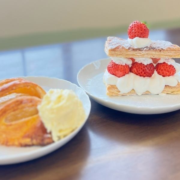 ゆったりとくつろいで過ごせる居心地の良い小上がり席は6名様掛けのテーブルを3つご用意♪つなげる事で最大18名様までご利用いただけます。当店はお子様連れのご来店も大歓迎ですので、小さなお子様をお連れのご家族様のお食事や子供会の打ち上げ、大人数のママ会などに是非ご利用ください！