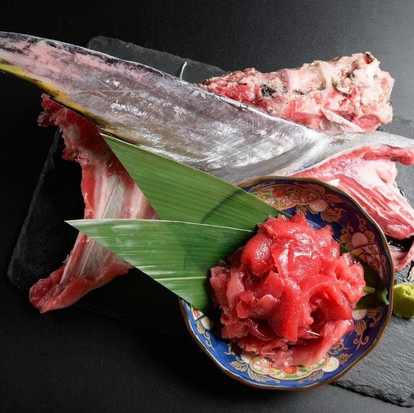 北海道産の本鮪中落ちを275円でご提供。一度ご賞味ください。