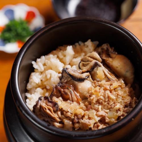 じっくりと火を通し、素材本来の旨みを引き出した釜飯