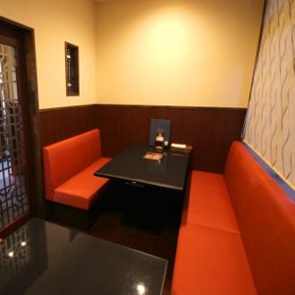 A completely private room seating for up to 8 people can be used from 6 people or more!