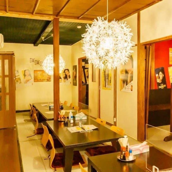 最大51名様まで宴会可能!!築50年以上の文化住宅を改装した店内。