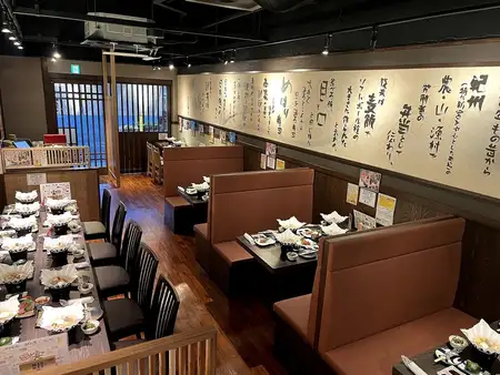 貸切は最大27名様迄OK。20名様以上のご予約で貸切とさせて頂いております。