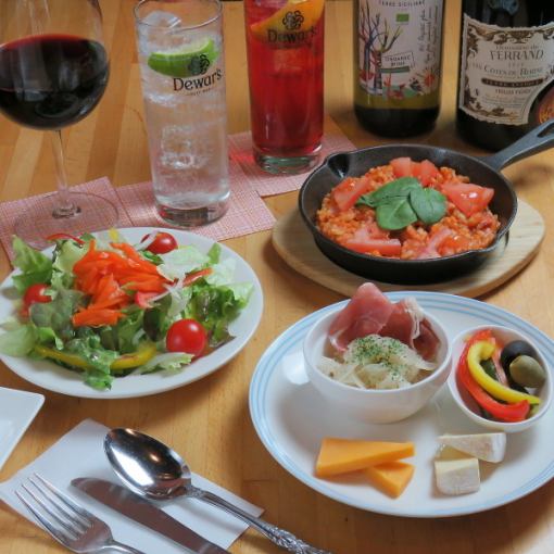 Includes salad, plate, risotto or pasta! 2-hour all-you-can-drink course 3,300 yen (tax included)
