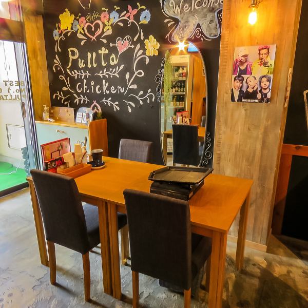 There are 3 tables for 4 people in the store.You can enjoy cafe use and sake with Korean gourmet as a snack ♪ Not only girls' associations and dates but also families are welcome.