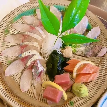 おさしみ盛り合わせ