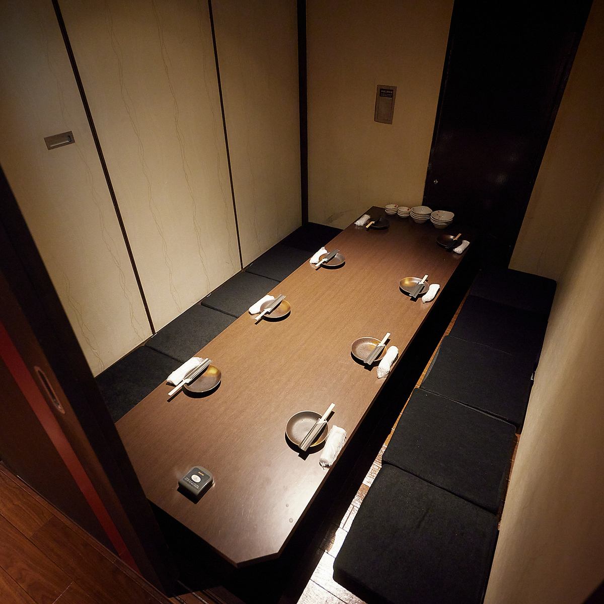 A short walk from Shin-Osaka Station.We offer a large number of private rooms that are recommended for various banquets.