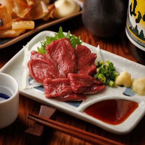 博多名物馬刺しもオススメ