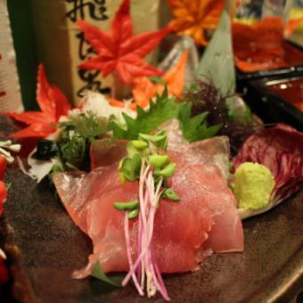 Tuna sashimi / salmon sashimi