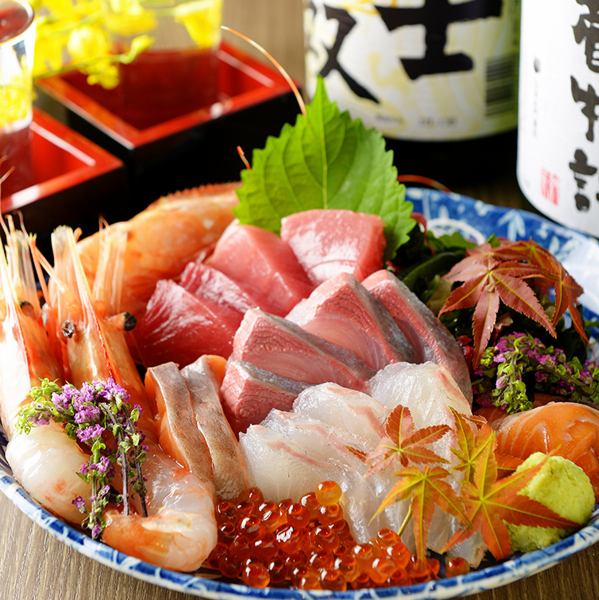 Eat fresh seafood sashimi!