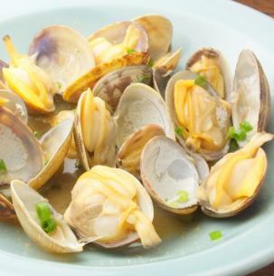 Steamed clams / various types of clam butter