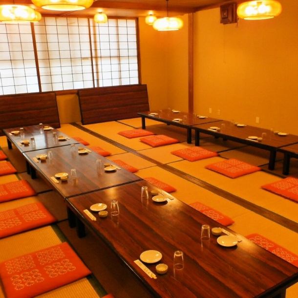 12 people ~ Banquet hall reservation available! It is a big banquet hall that you can use for up to 48 people! You can use it for various scenes of corporate banquet / private private parties.Since it is a Japanese-style seat, it is safe even if there are small children ◎ If you have budget, etc. please do not hesitate to contact us! Fujiya supports the secretary! The secretary's room view is also welcome!