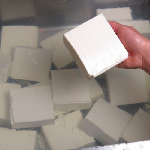 We make delicious tofu every day.