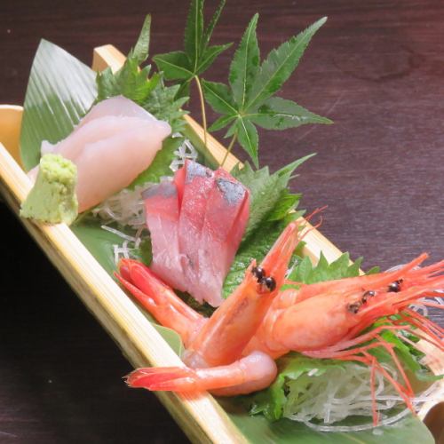 I really want to eat it! Assortment of 3 kinds of sashimi