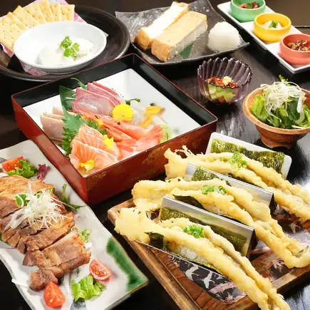 【限时优惠：8月1日至8月10日】“夏日款待”时令食材小酒馆套餐，含120分钟畅饮（共8道菜）