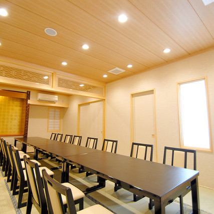 Large-scale and large-scale private rooms are available in the "large-grain new store" depending on the application, and it is possible to use various scenes in a private space, including entertaining, anniversary, celebration, ceremonies and courtesy. The private room is a popular seat, so it is best to reserve early