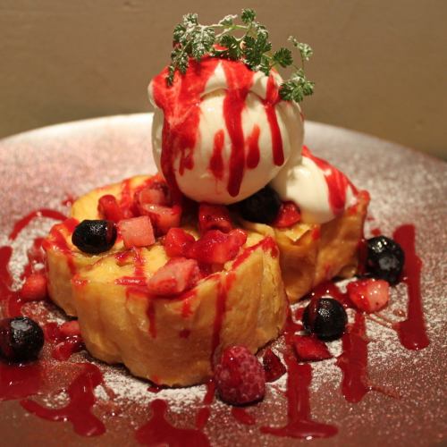 berry berry french toast