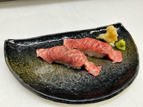 仙台牛を使った握り寿司も！！その他地元名産の食材を使った料理も多数用意しております！！