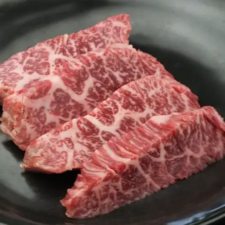 店長自ら買い付けている新鮮なお肉をご堪能ください!