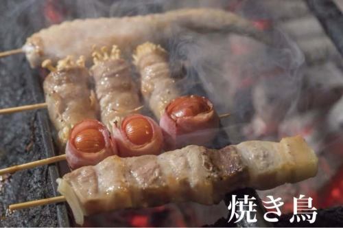 【肉好きを唸らせる焼鳥屋の本気。】

@hanabusa_arae【7種の牛串がある店　焼鳥居酒屋はなぶさ】
大将が作る本気の7種類の牛串、焼き鳥は肉好きを唸らせる🍗
厳選された九州産のお肉と、お野菜の数々はお客様も満足いただけること間違いなし💪

牛串の中でも特におすすめしたいのが黒毛和牛の４つの部位を贅沢に使った
✨1日10本限定【幻のつくね】✨
皆様に愛され14000本突破しました‼️

そのほか、サーロイン・赤牛・トモ三角・イチボ・カイノミ・中落ちの牛ぐしはどれも絶品✨
香りの良いブラックペッパーと塩にこだわったシンプルに素材の味をお楽しみいただけます！
お好みに合わせてお召し上がりください。

牛串だけじゃない❗️
豚串と焼き鳥もおすすめです♪
霧島山麓バラは甘めの味わいで柔らかくてジューシー✨
名古屋コーチンはジューシーなももとさっぱりなむねをご用意。

厳選素材が彩る肉料理の万華鏡🍖
・牛すじ煮込み
・国産黒毛和牛　イチボステーキ
・宮崎牛レアカツ
焼き、煮込み、揚げなど、部位ごとに最適な調理を行い、店主厳選の新鮮野菜を添えてご提供いたします👌

鹿児島県から取り寄せたいも焼酎『伽羅蜜（キャラミツ）』はロックがおすすめ❗️
さらに、時期ごとに入れ替わる日本酒、常に５本ご用意しています🍶
長年炭と向き合う店主が手掛ける渾身の串や一品料理を、ぜひお好きなお酒とともにお召し上がりください💁‍♂️

おひとり様も歓迎いたします❗️「お一人様焼き鳥セット」もございますのでごゆっくりとお過ごしいただけます。

西新駅や別府駅で居酒屋をお探しの際は当店で🍻
ご夫婦、ご家族での夕食やカジュアルな接待、デートのディナーなど、美味しいものを掘りごたつ席や半個室で気軽にご利用ください🌃

喫煙者様に朗報！
喫煙席ではタバコを吸いながらお食事も楽しめちゃいます🚬
分煙対策もしっかり◎

皆様のご来店心よりお待ちしております🙇‍♂️🙇‍♀️
#福岡市居酒屋
#居酒屋福岡
#焼鳥居酒屋はなぶさ
#福岡居酒屋おすすめ
#福岡肉ディナー
#福岡居酒屋オススメ
#福岡居酒屋推薦
#西新焼き鳥
#福岡肉料理