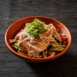 四元豚の冷しゃぶサラダ