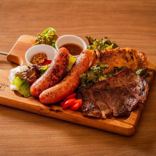ボリュームたっぷり！肉肉プレート～シェフのこだわりセレクト～