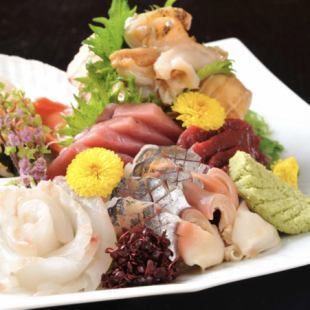 <Ishinomaki direct delivery> Assorted seasonal sashimi (for one person)