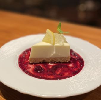 レアチーズケーキ 蜂蜜レモンのゼリー