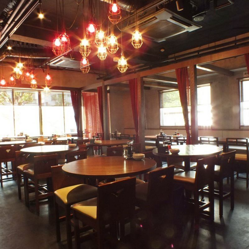We also accept reservations for private parties. 40-70 people, up to 80 people standing.