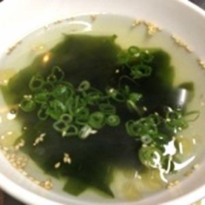 わかめスープ