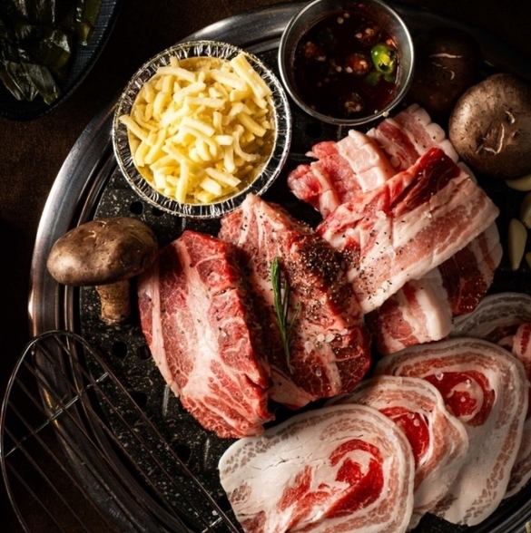チャミスルやマッコリなどの韓国酒も取り揃えており、韓国気分♪