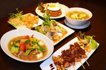 勒吉安套餐 2,800 日元/6 道菜，包括沙爹坎普、pancit、chapchai、nasi goreng